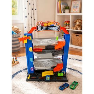 Hot Wheels Stunt Garage Playset Playroom Racing Multi-level Race Car